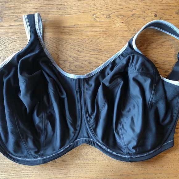 Bravissimo sports bra